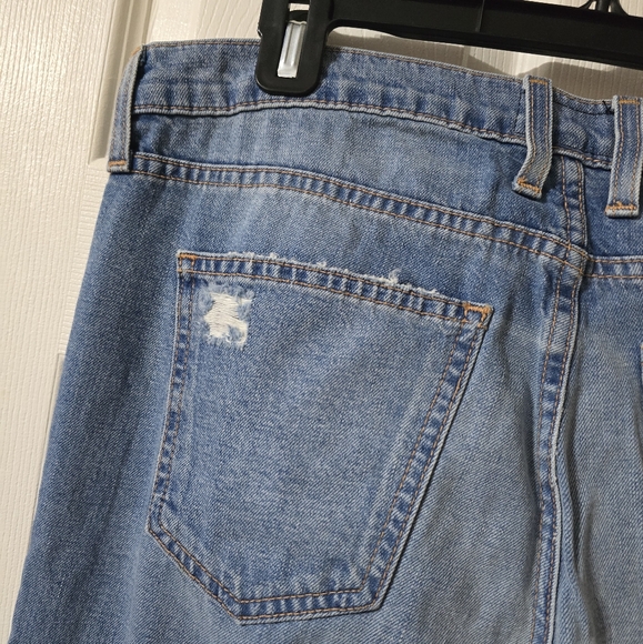 NWT Current/Elliot The Fling Slim Boyfriend Jeans in Tattered Destroy, Size 29. - Picture 11 of 15